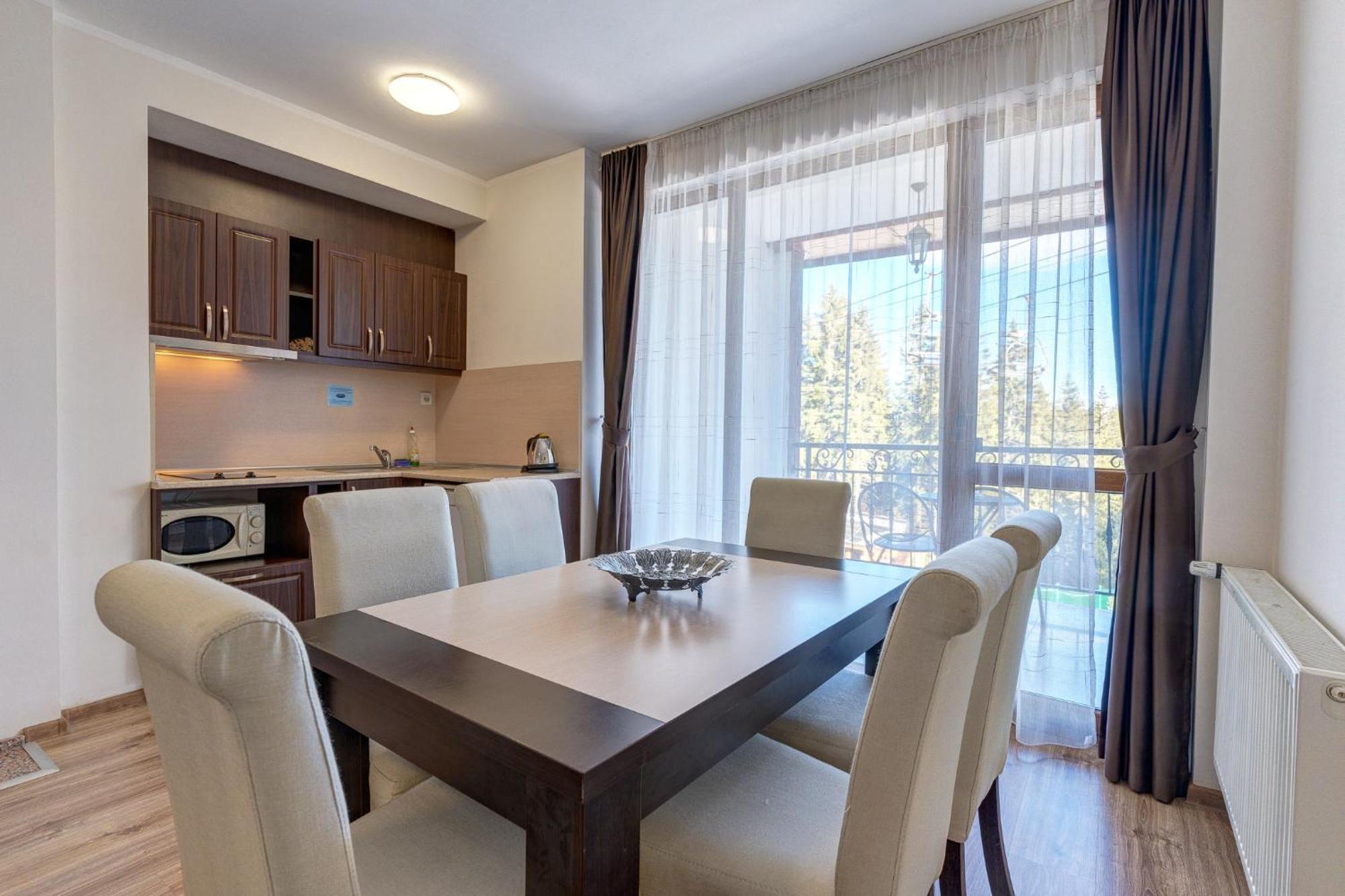 Complex Kamelia Aparthotel Παμπόροβο Εξωτερικό φωτογραφία