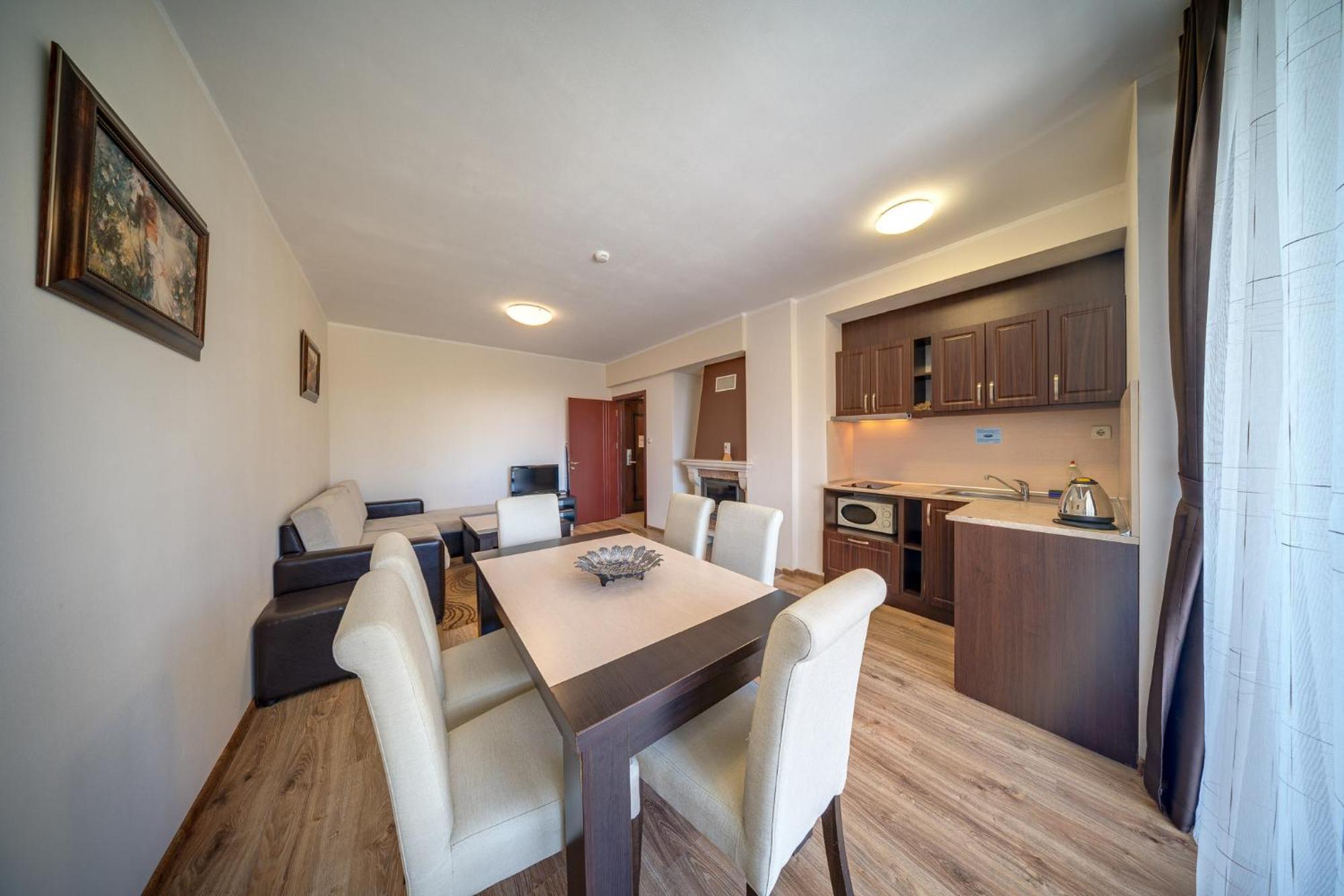 Complex Kamelia Aparthotel Παμπόροβο Εξωτερικό φωτογραφία
