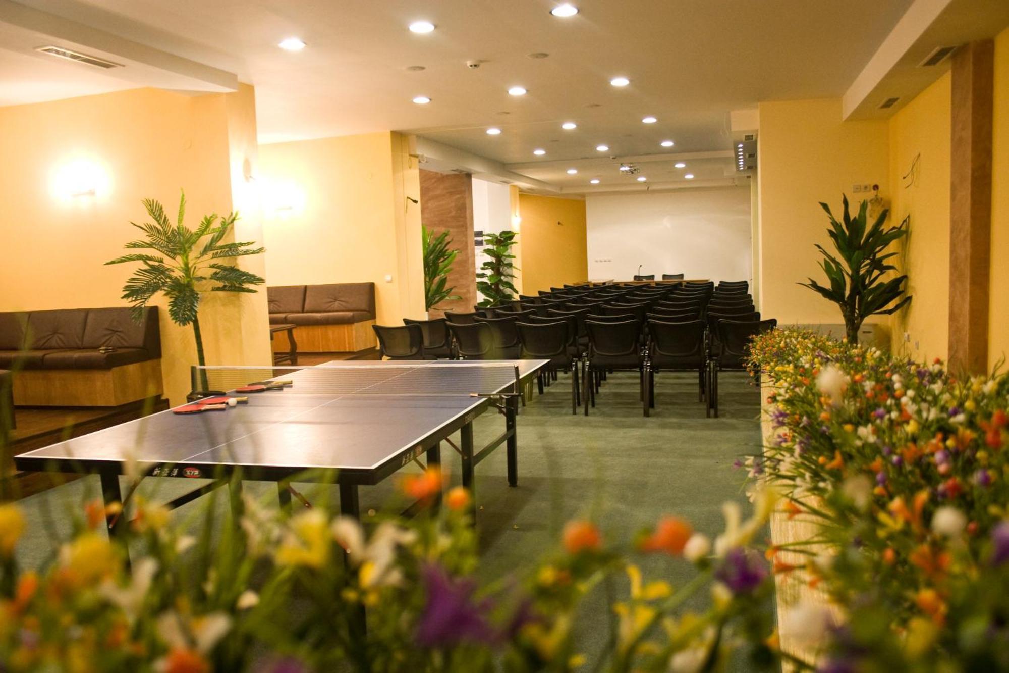 Complex Kamelia Aparthotel Παμπόροβο Εξωτερικό φωτογραφία