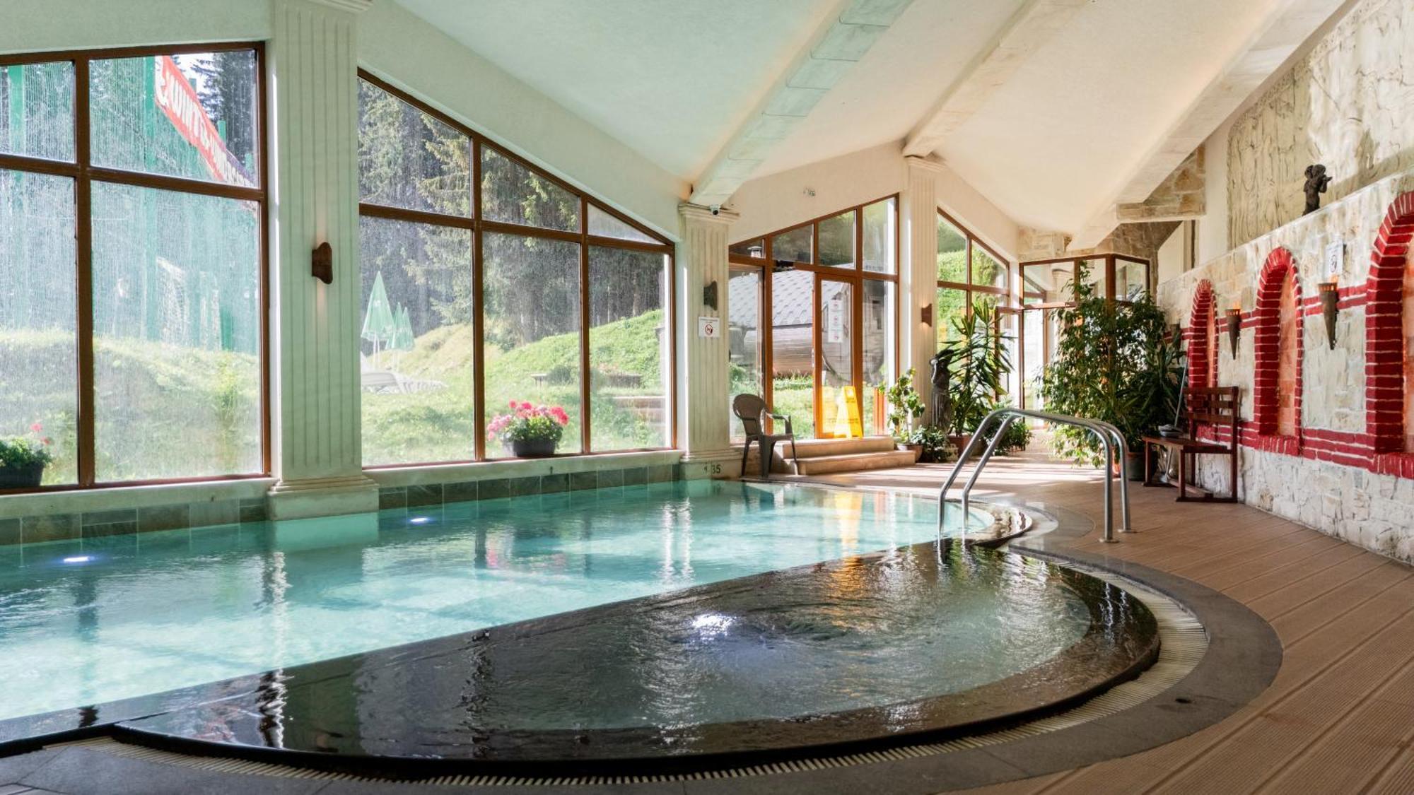 Complex Kamelia Aparthotel Παμπόροβο Εξωτερικό φωτογραφία
