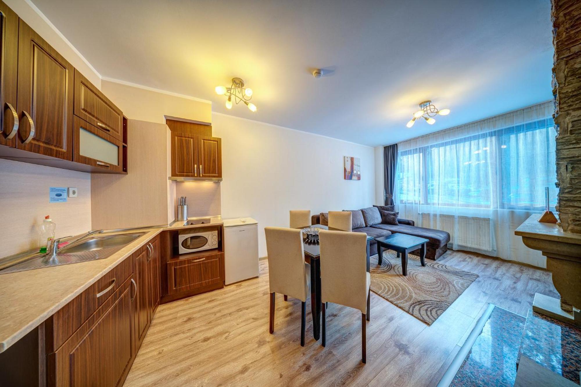 Complex Kamelia Aparthotel Παμπόροβο Εξωτερικό φωτογραφία